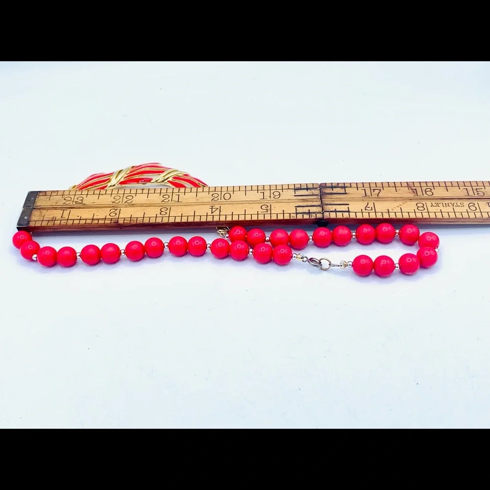 Red gold beaded vintage necklace choker